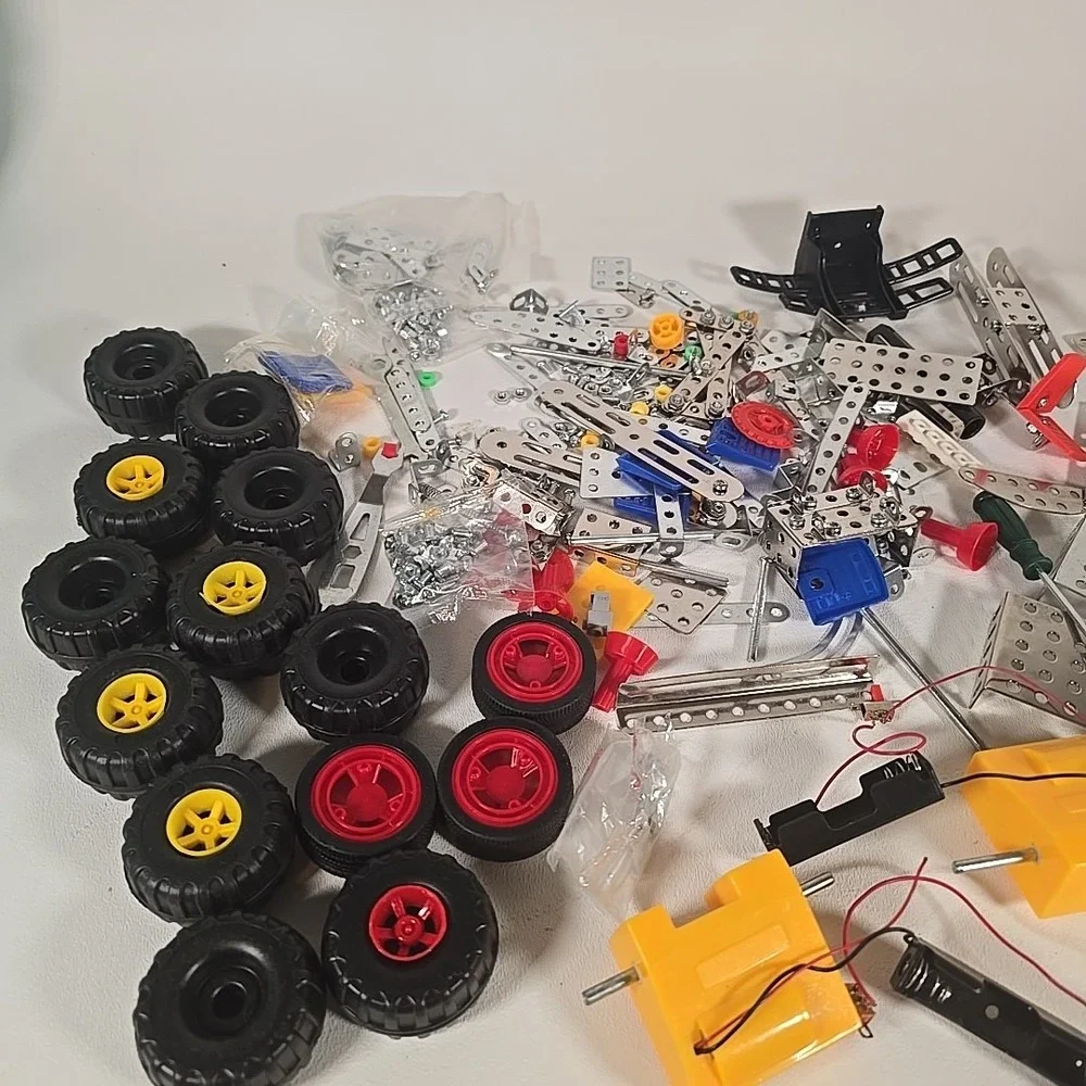 Lot Of All Terrain Vehicle Metal Construction Toy Set Wheels Battery Powered Axl